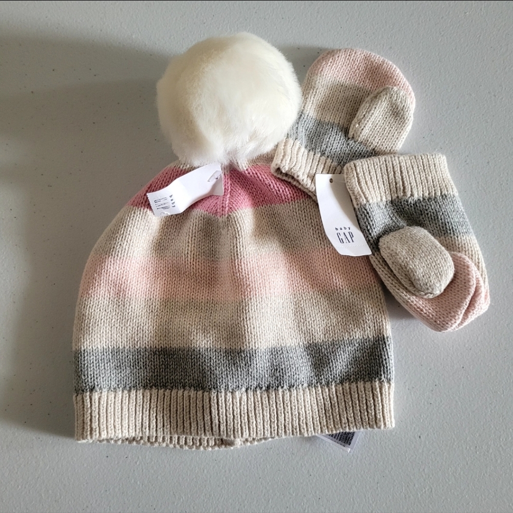 Baby Gap Beanie & Mittens Set